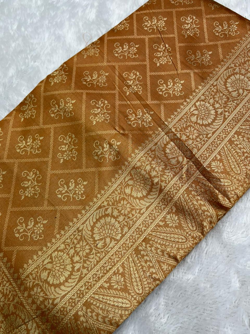 Anula Nexus Copper Brown Cotton Saree With Floral Butta Weaving, Grand Zari Pallu & Matching Unstitched Blouse Piece-3