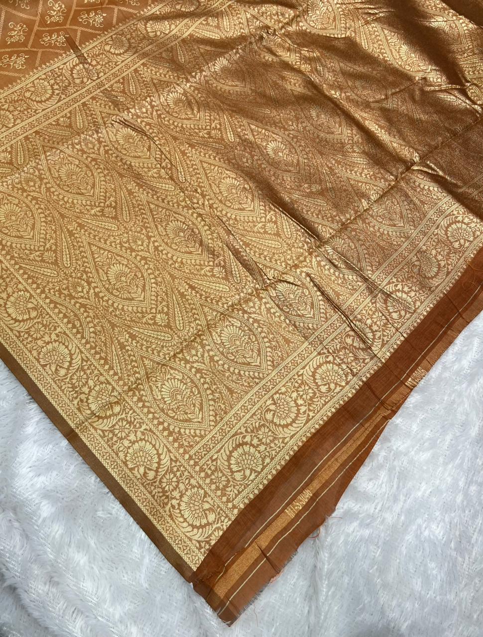 Anula Nexus Copper Brown Cotton Saree With Floral Butta Weaving, Grand Zari Pallu & Matching Unstitched Blouse Piece-4