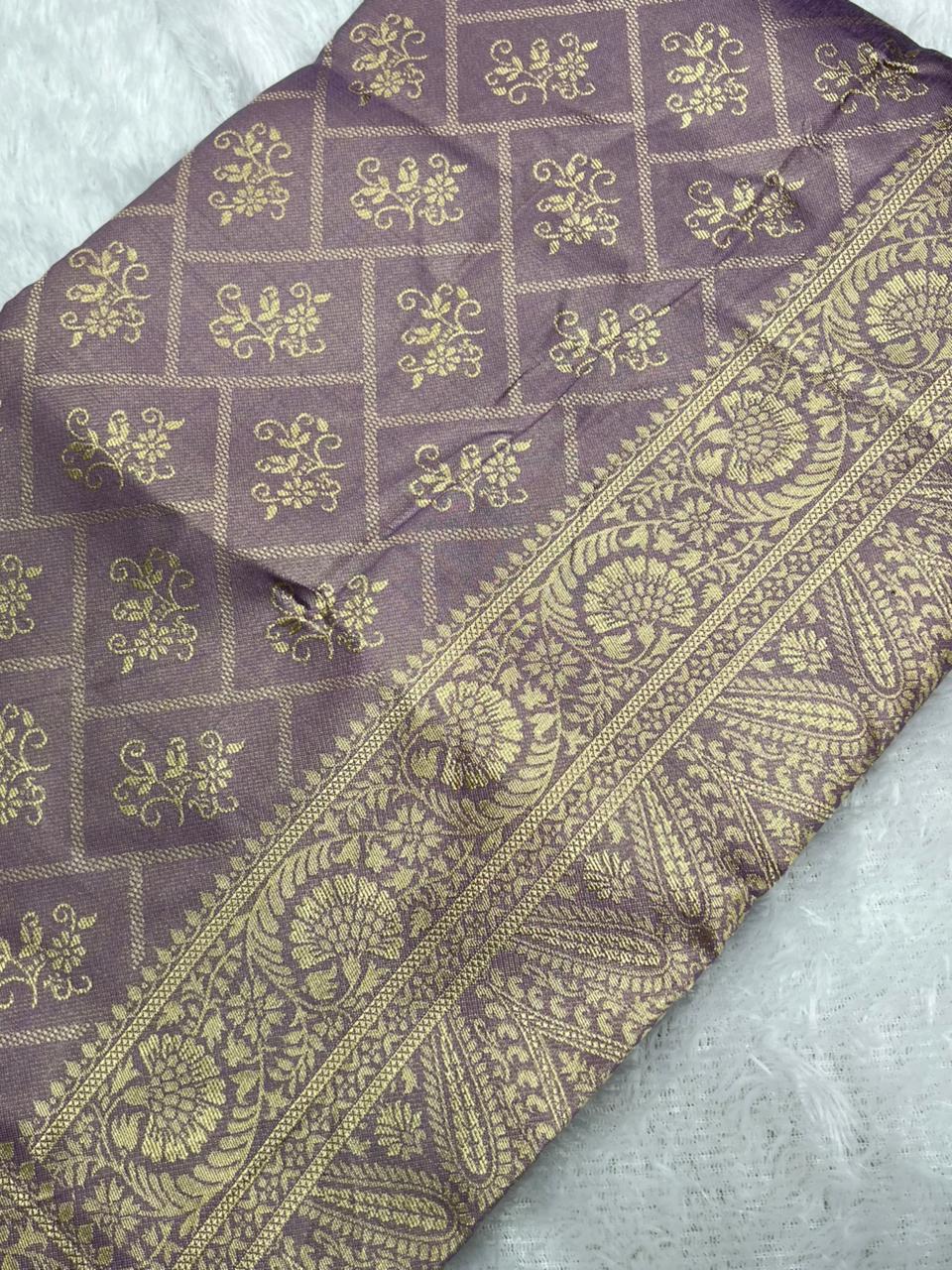Anula Nexus Dusty Lavender Cotton Saree With Floral Butta Weaving, Rich Zari Pallu & Matching Unstitched Blouse Piece-3