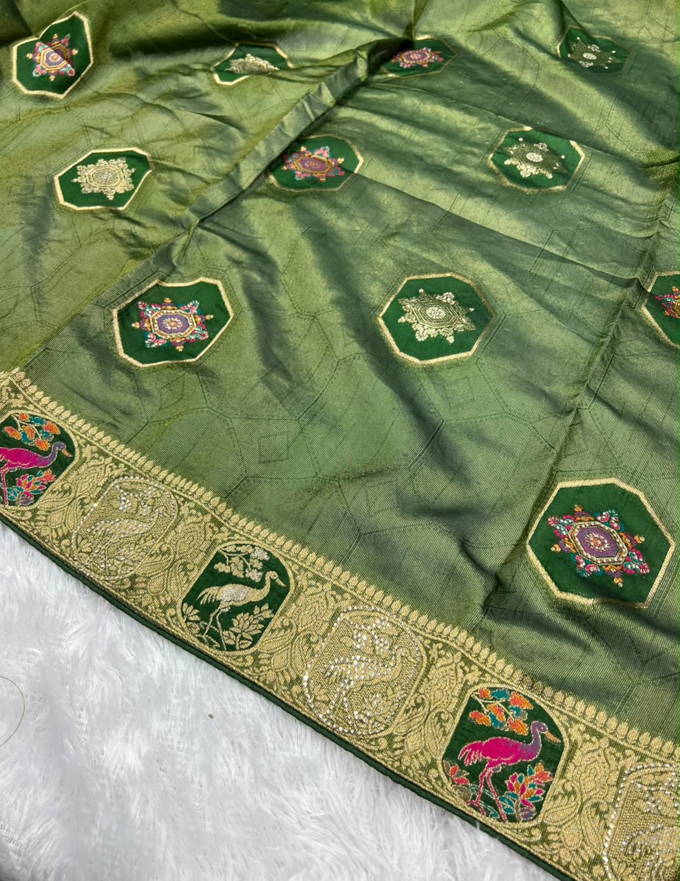 Anula Nexus Heritage Zarkhan Bottle Green Viscose Satin Saree With Heavy Embroidered Stitched Blouse & Unstitched Blouse Piece-10