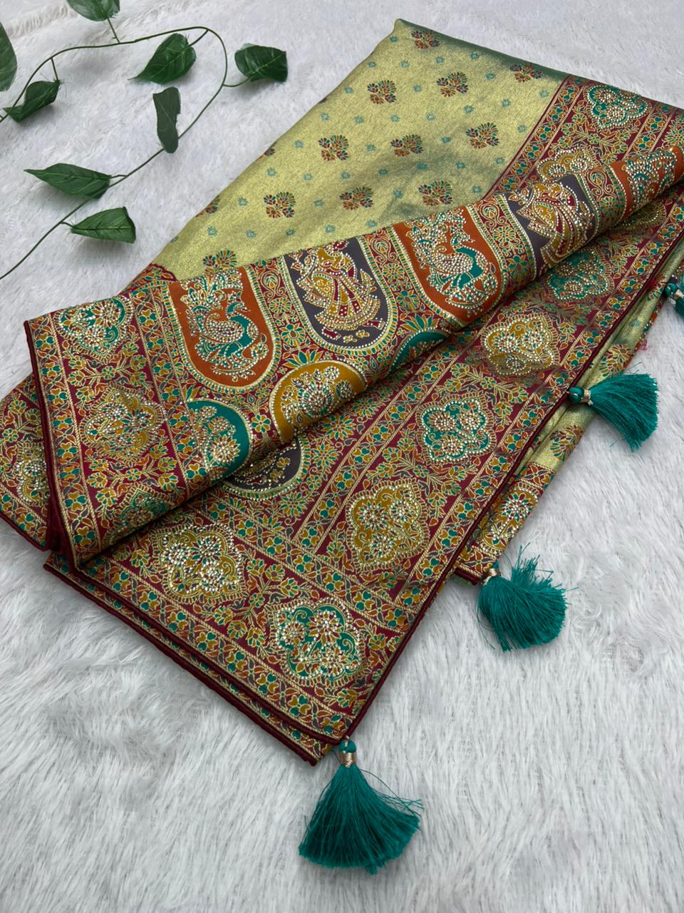 Anula_Nexus_Mint_Gold_Position_Tissue_Saree_With_Royal_Heritage_Motifs_Designer_Border_Tassel_Pallu_Unstitched_Blouse-5