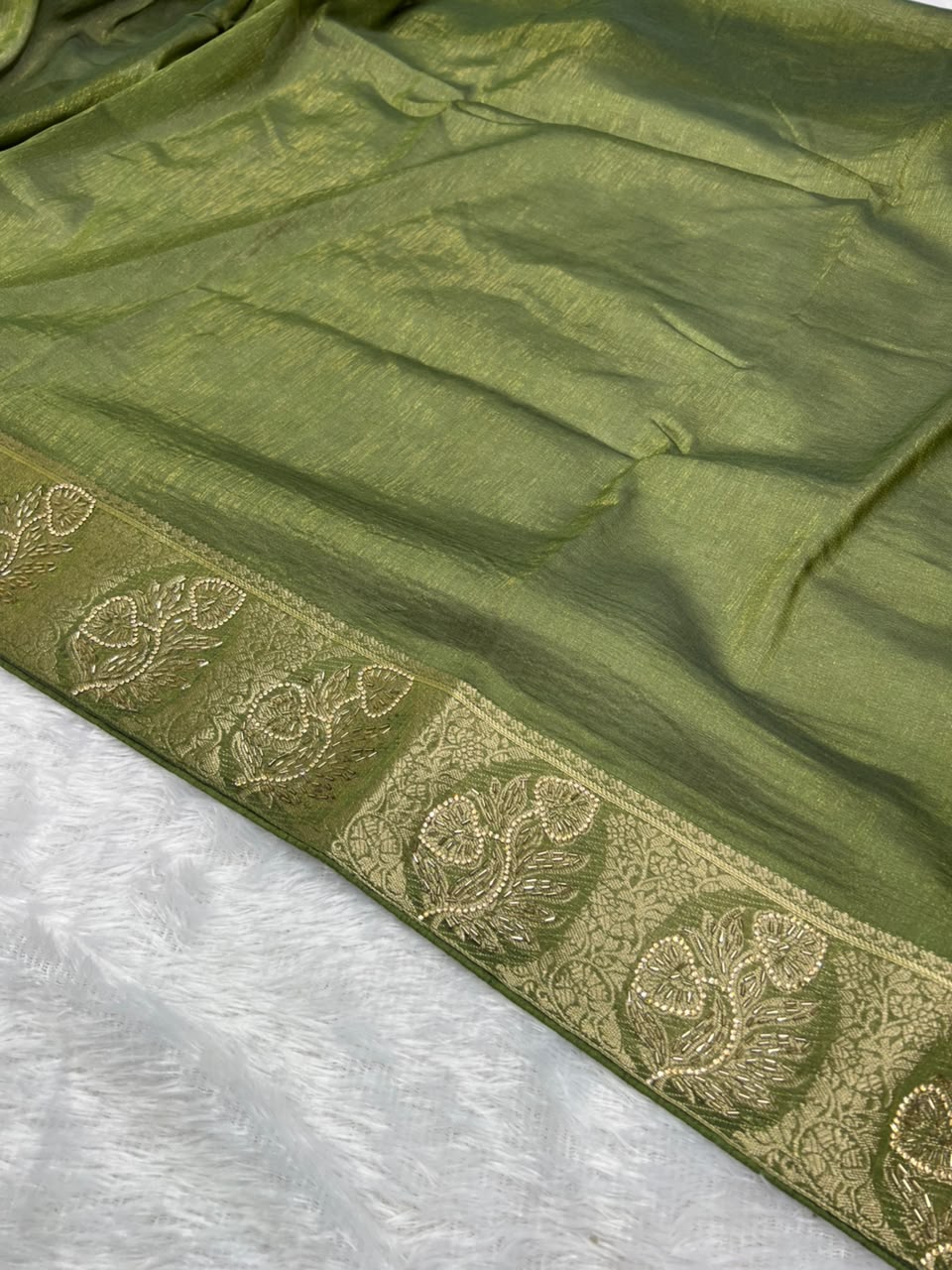 Anula Nexus Olive Green Premium Linen Saree With Heavy Handwork, Designer Woven Border & Tassel Detailing, Matching Unstitched Blouse Piece Included-5