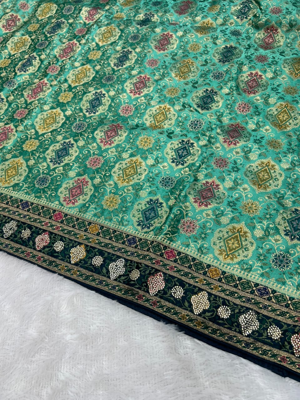 Anula Nexus Premium Kashmiri Satin Saree for Women | Peacock Blue & Sea Green Rich Woven Designer Saree With Heavy Pallu & Unstitched Blouse Piece-7