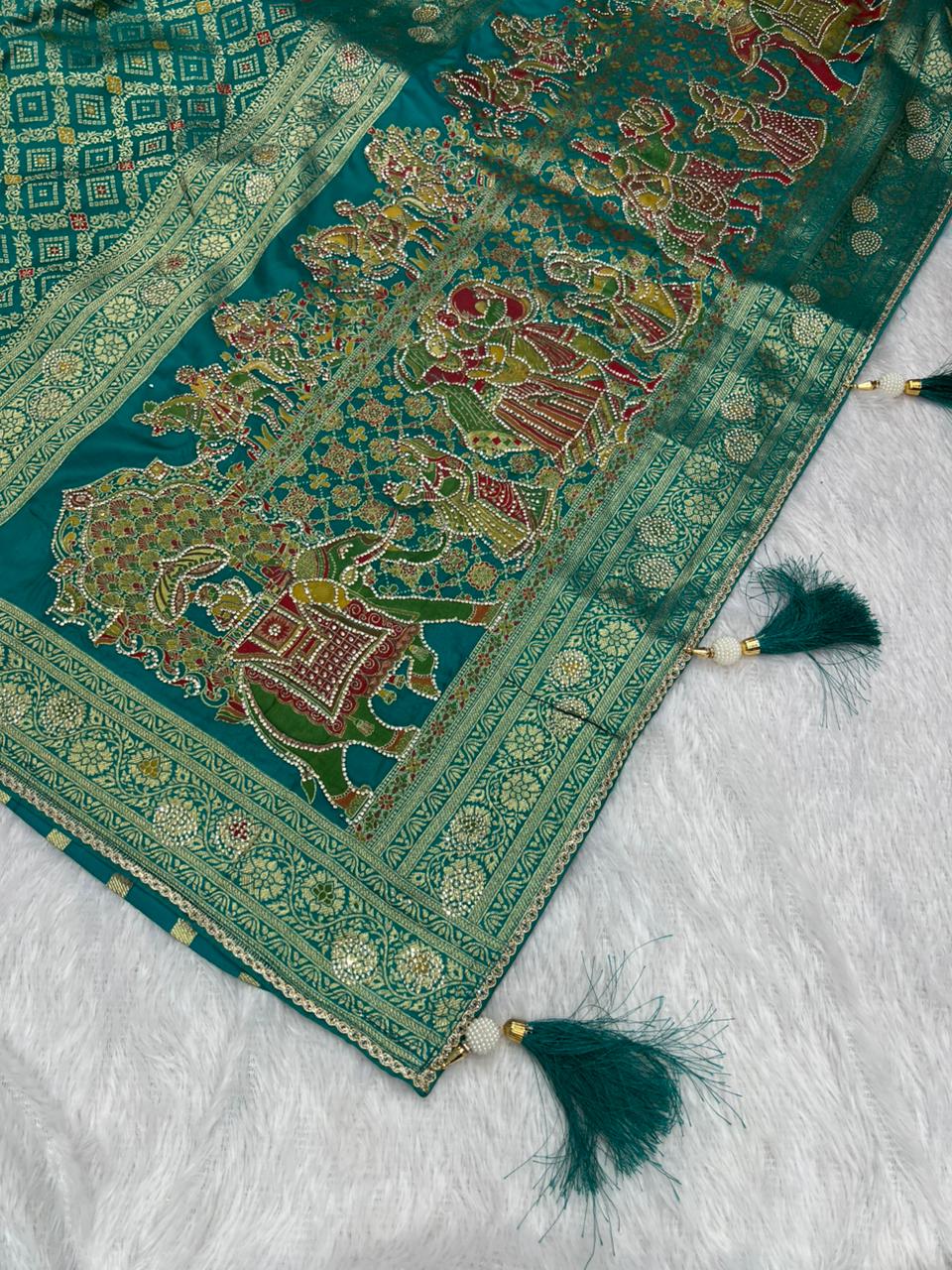 Anula Nexus Premium Viscose Bandhani Saree For Women | Peacock Green Designer Saree With Heavy Zarkhan Work & Tassels | Wedding & Festive Wear | Unstitched Blouse Piece-7