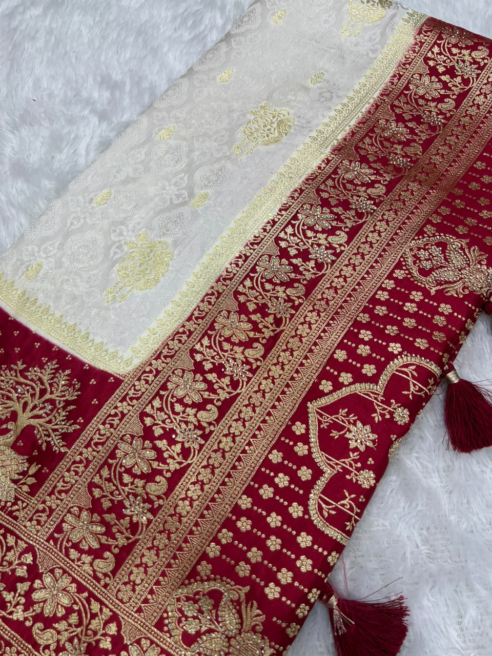 Anula Nexus Red White Zarkhan Woven Viscose Satin Saree With Stitched Designer Blouse and Unstitched Blouse Piece-11