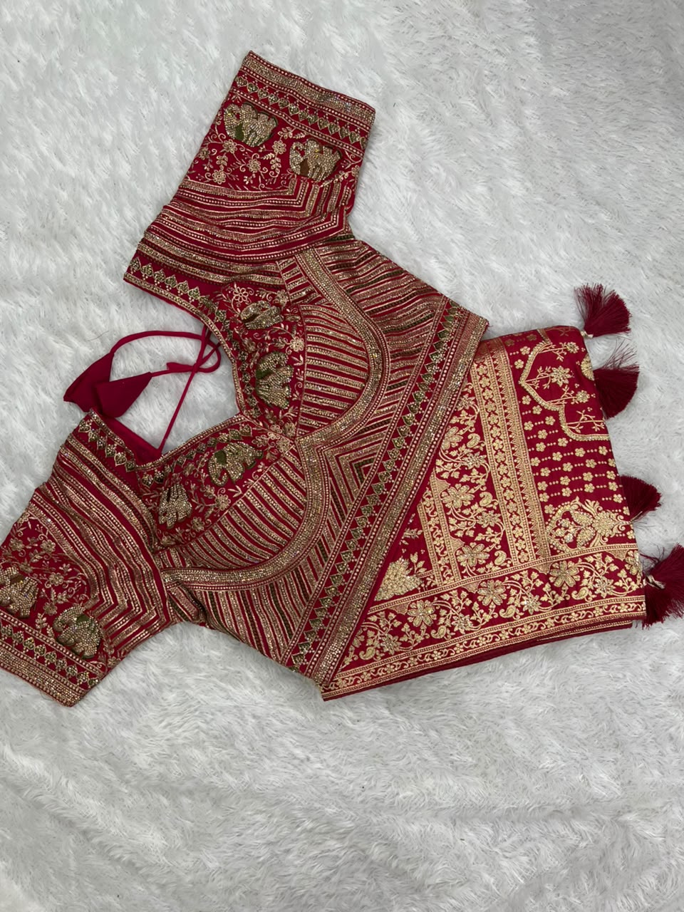 Anula Nexus Red White Zarkhan Woven Viscose Satin Saree With Stitched Designer Blouse and Unstitched Blouse Piece-5