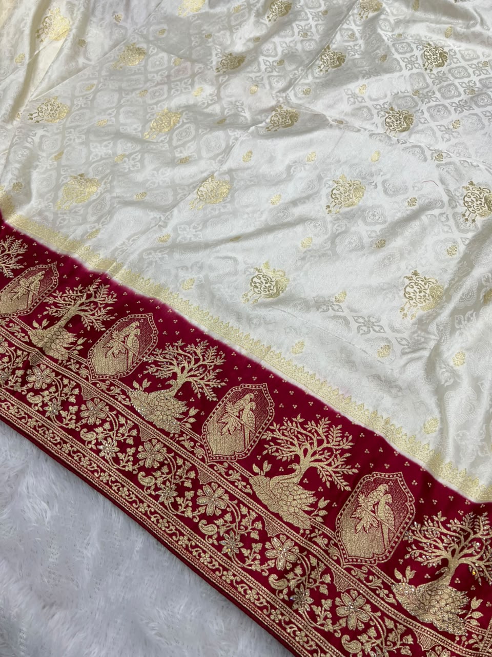 Anula Nexus Red White Zarkhan Woven Viscose Satin Saree With Stitched Designer Blouse and Unstitched Blouse Piece-8