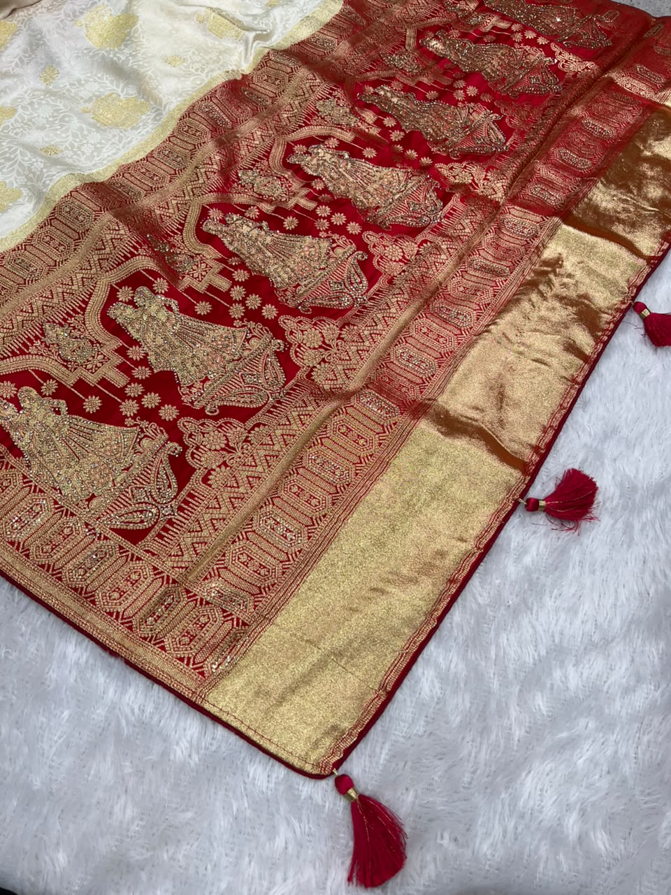 Anula Nexus Royal Zarkhan Viscose Satin Saree With Heavy Embroidered Stitched Blouse & Unstitched Blouse Piece (Ivory White & Ruby Red)-4