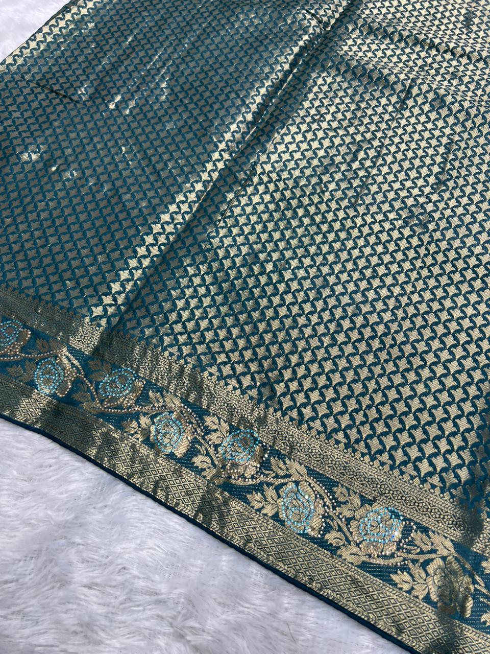 Anula Nexus Teal Blue Satin Saree With Floral Rose Butta, Rich Heritage Border, Designer Pallu & Unstitched Blouse-10
