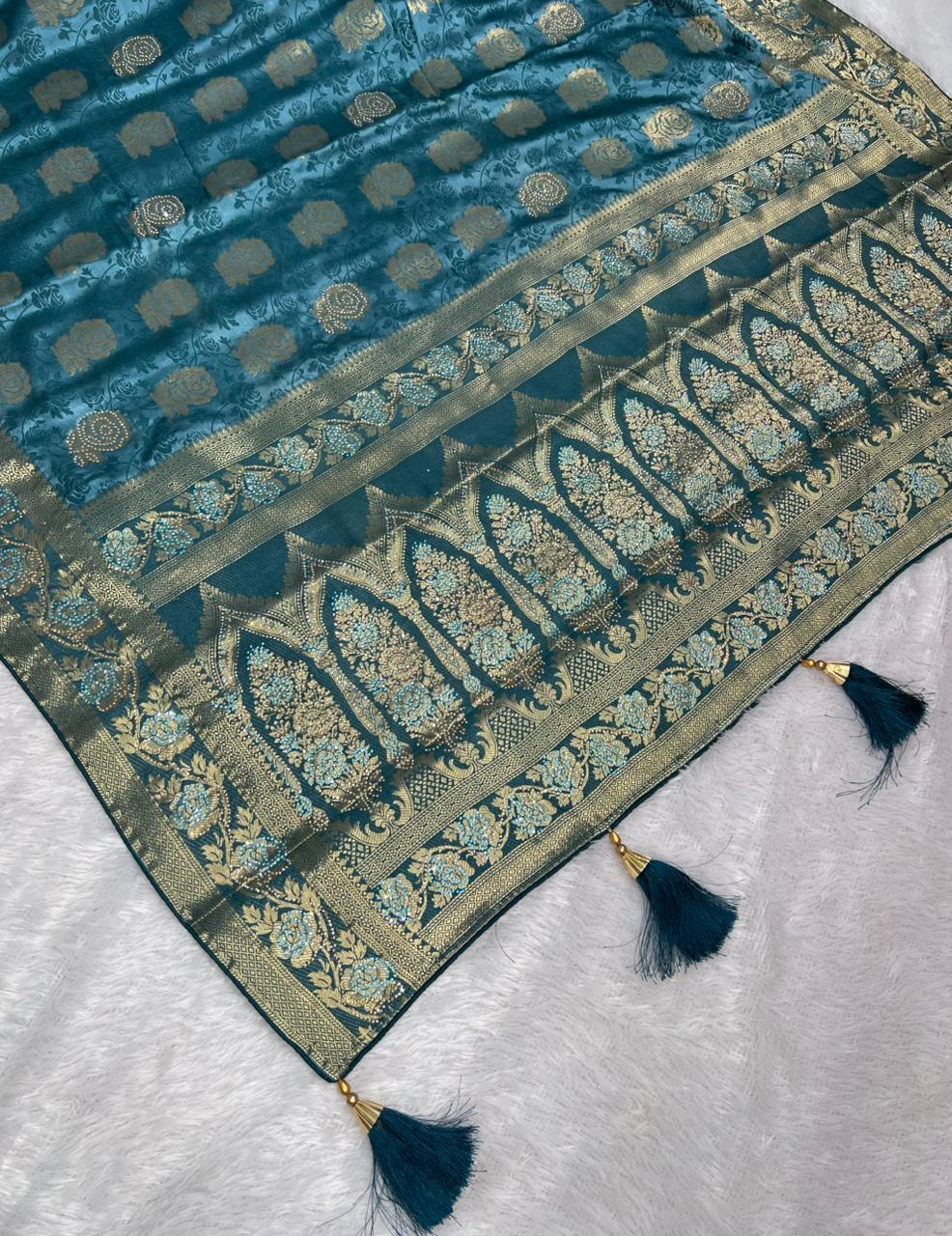 Anula Nexus Teal Blue Satin Saree With Floral Rose Butta, Rich Heritage Border, Designer Pallu & Unstitched Blouse-9